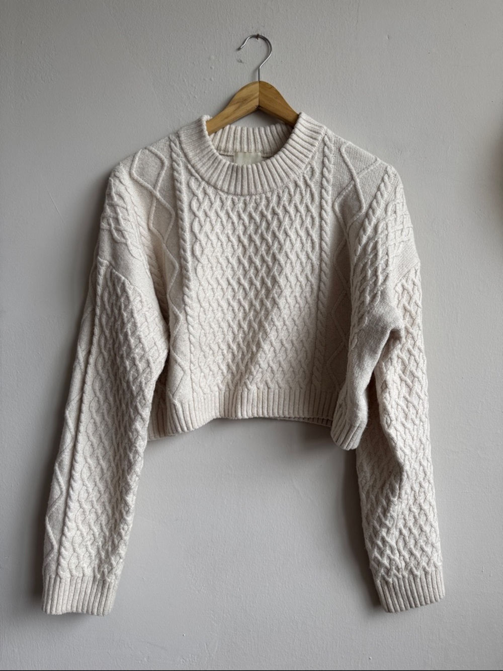 H&M Cream Cable Knit Cropped Sweater - Size Medium